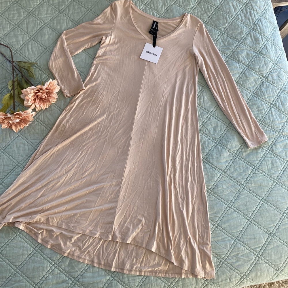 NWT Agnes & Dora Blush Dress